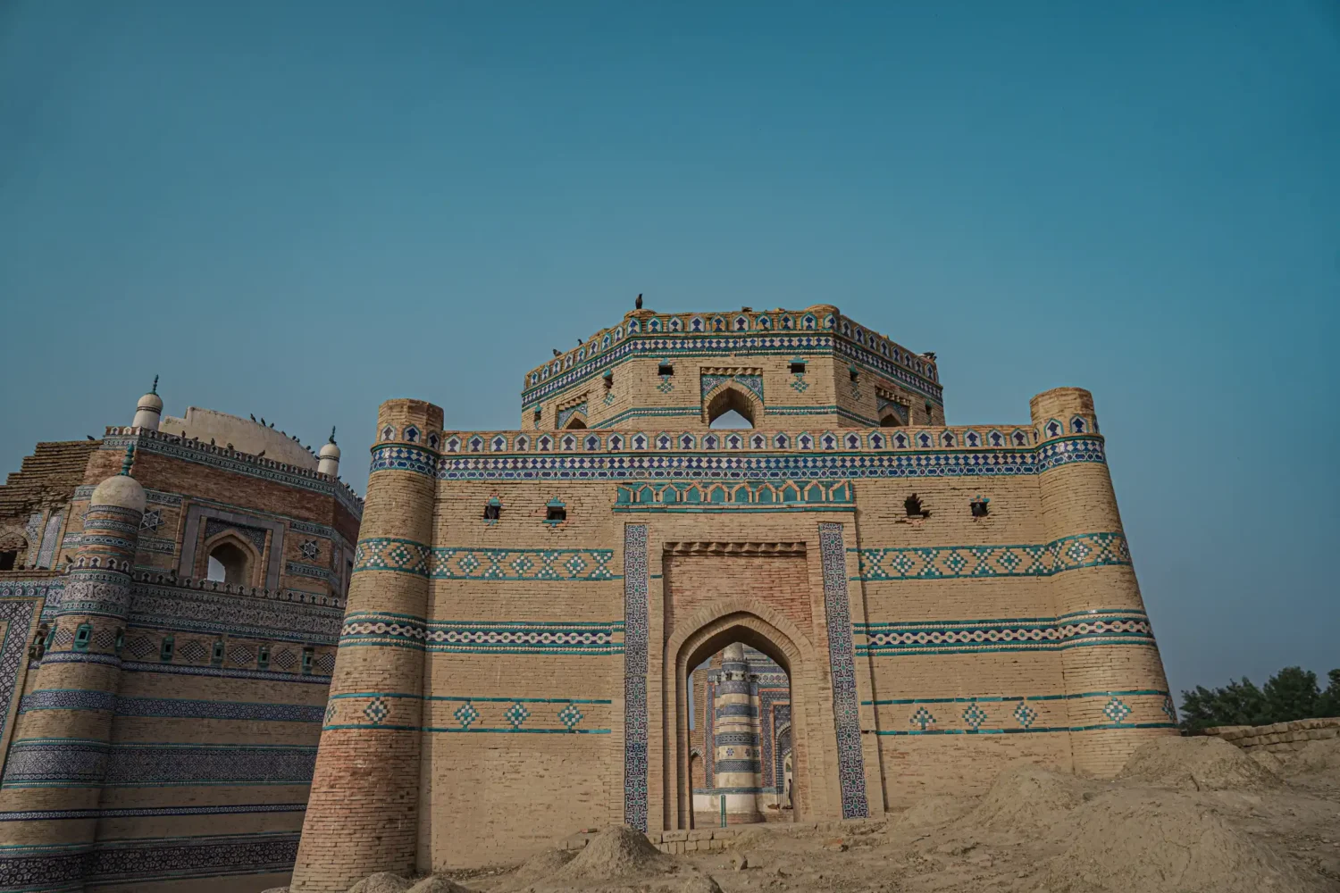 Tomb of Bibi Javendi