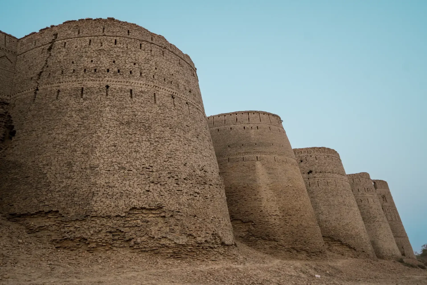 Qilla Derawar (Fort Derawar)