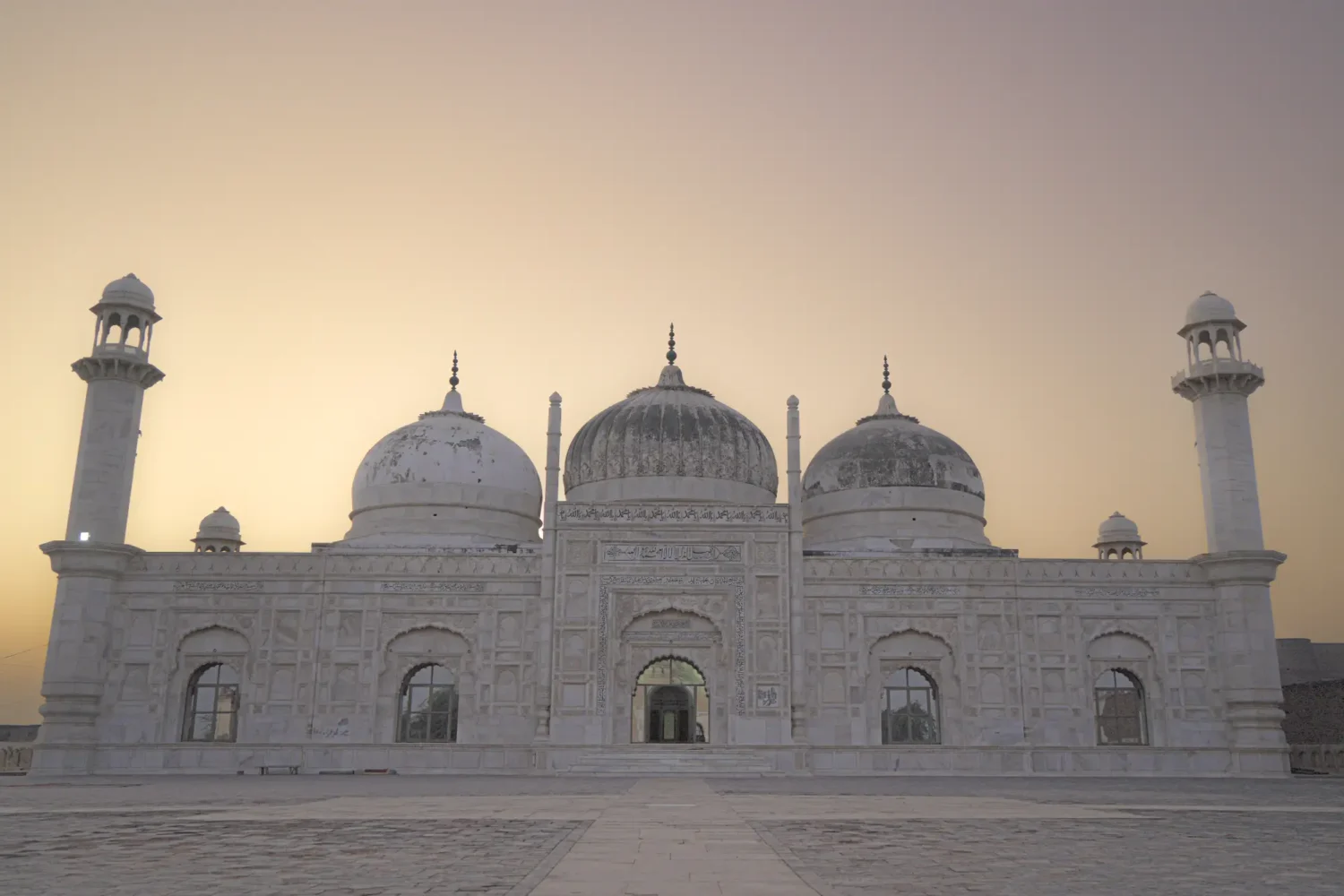 Abbasia Shahi Mosque Derawar