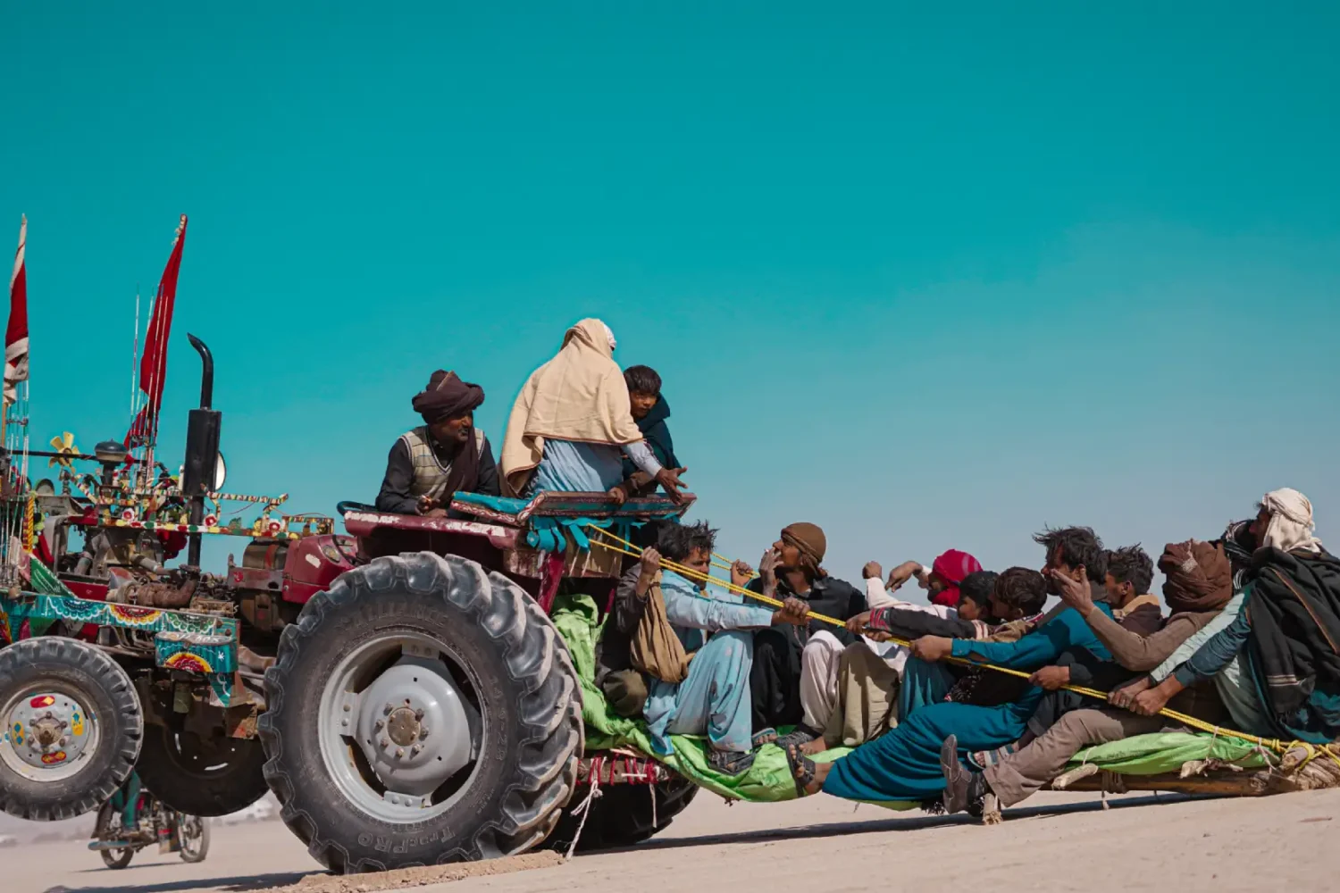 Locals enjoying at Cholistan jeep rally
